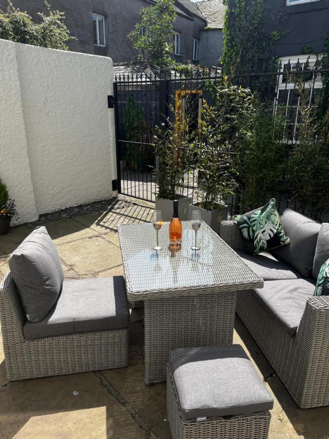 Ulverston Stunning 1 Bedroom Apartment מראה חיצוני תמונה
